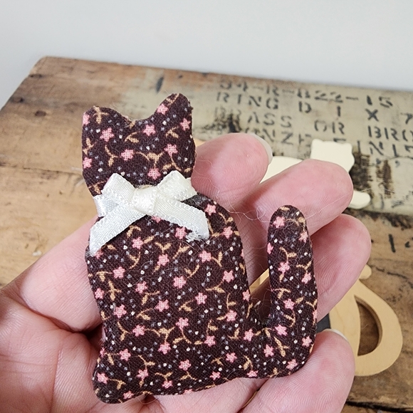 Set of 4 vintage wooden cat magnets - Picture 9 of 10